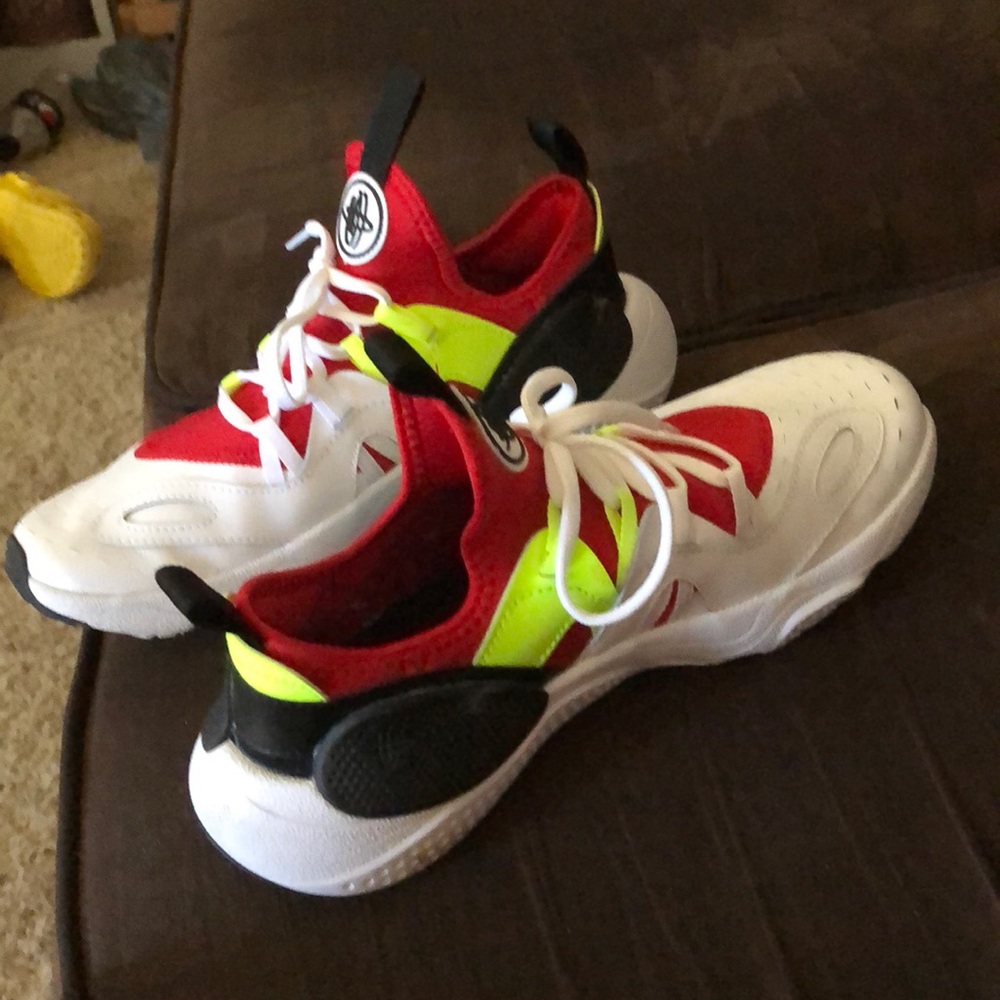 Tennis Shoes - Picture 2 of 3